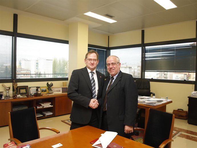 Decano con rector UR