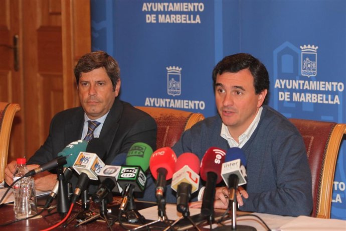 Nota De Prensa Y Foto