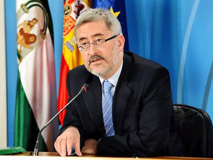 Antonio Ávila, Durante Una Rueda De Prensa 