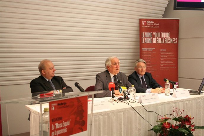 Mesa redonda sobre la marca España