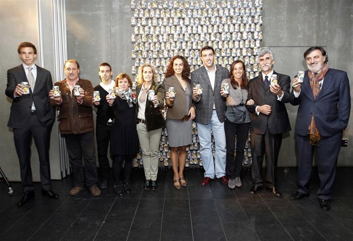 Los medallistas, homenajeados por la Asociación de Latas