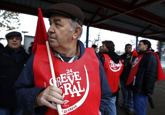 Trabajadores portugueses en la primera huelga general conjunta