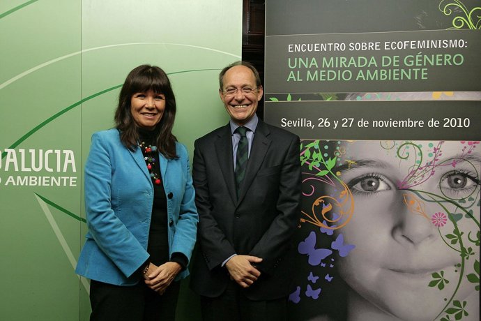 Los consejeros para la Igualdad y Bienestar Social y Medio Ambiente, Micaela Nav