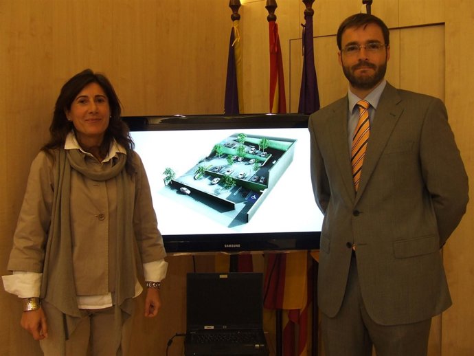 Garví e Hila presentan derribo hostal Sayonara