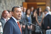 El presidente canario ve el cierre de oficinas del Banco de España "en coherencia" con el ajuste del sistema financiero
