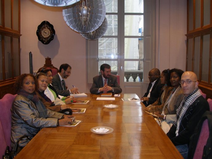 Una delegación de la República Dominicana se interesa por las experiencias cultu