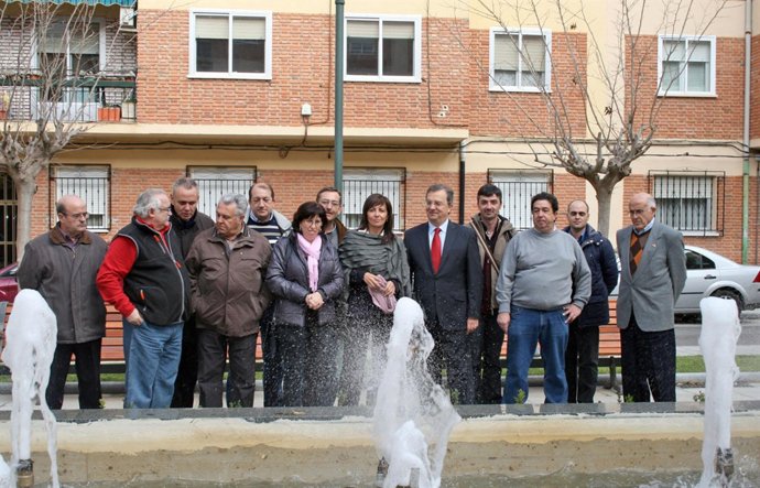 El consejero y la alcaldesa en la presentación del plan