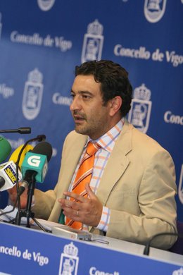 Santiago Domínguez Olveira