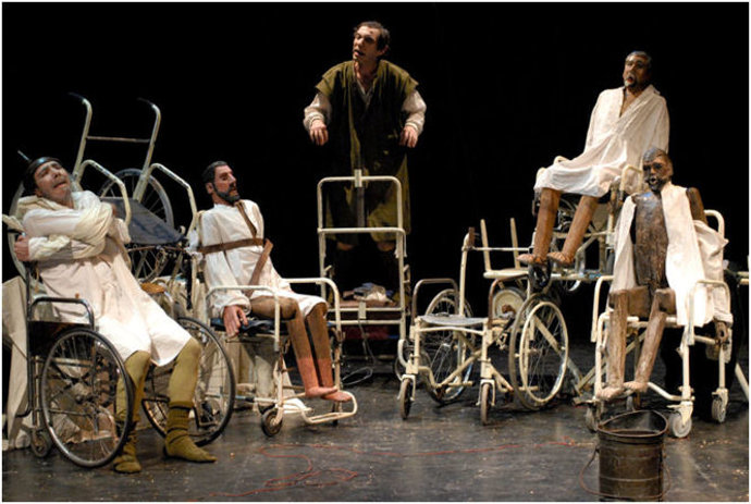 'Futuros difuntos'  de la compañía La zaranda