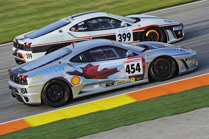 Los Ferraris han dado espectáculo en el Ricardo Tormo