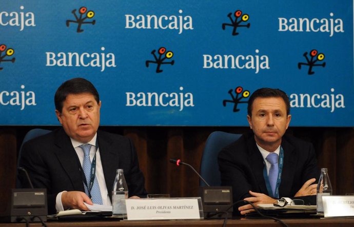 Olivas e Izquierdo en la Asamblea General de Bancaja.