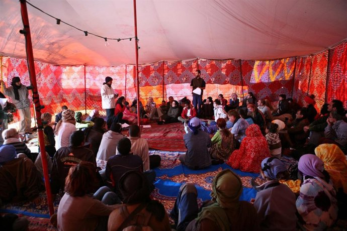 Asamblea en la jaima de Artifariti 2008 