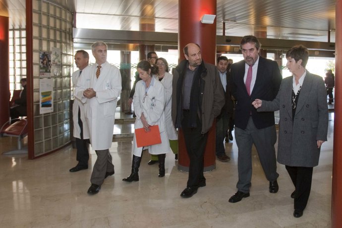 Visita A Los Heridos En Accidente Autobus GM