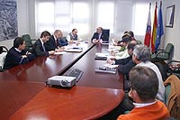 Oria se reúne con el sector. 