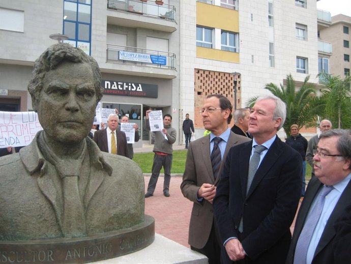 Cámara y Valcárcel en la inauguración del parque escultórico Antonio Campillo