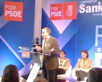 Jáuregui dice que para ganar Madrid hay que recordar que fue el PSOE el que "construyó" el Estado de Bienestar