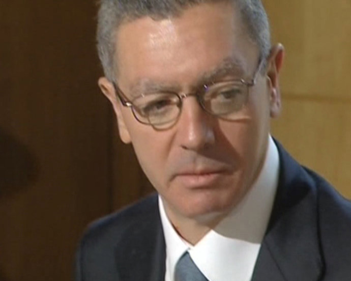 Gallardón: "No subirán los impuestos"