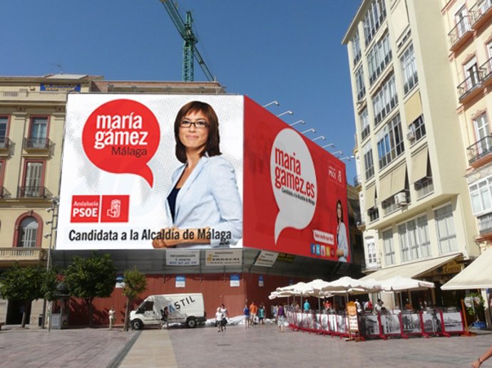 Montaje de la lona con la imagen de Gámez que se iba a instalar en la plaza de l