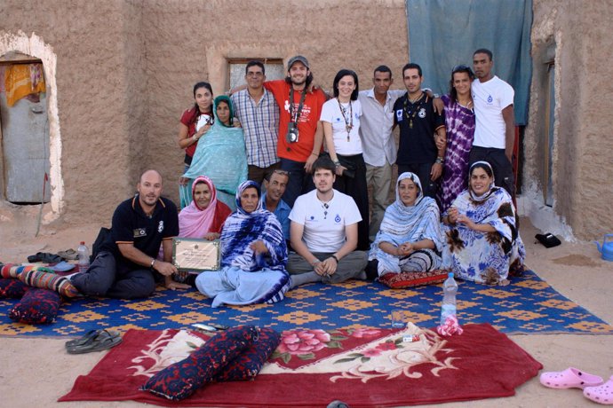 Voluntarios de Protección Civil en los campamentos de refugiados saharauis