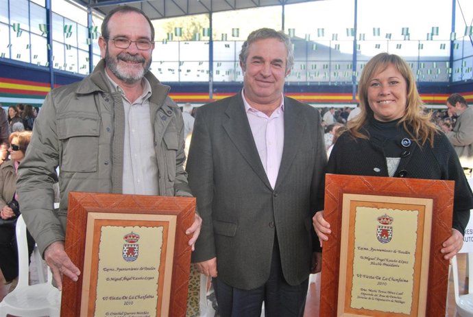 Salvador Pendón asiste a la Fiesta de la Chanfaina en Totalán