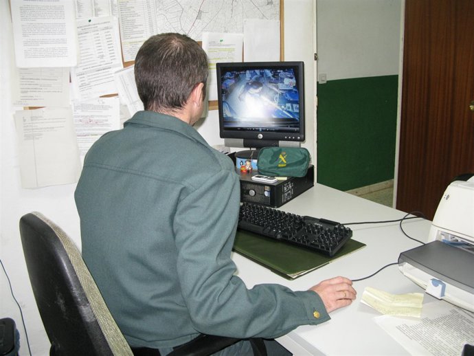 Detenido por fotografiar a mujeres