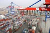 El Puerto reconoce que la caída de un 50% del tráfico de contenedores es un "problema serio"