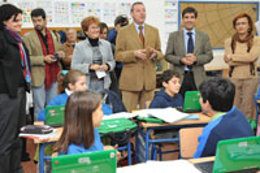 De la Chica visita las nuevas instalaciones.