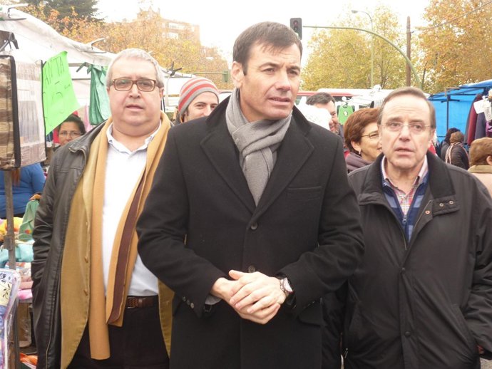 Tomás Gómez visita el Gran San Blas