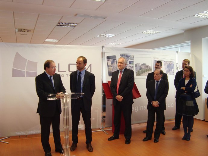 Juan Vicente Herrera, durante la iauguración de Blom España en Boecillo (Vallado