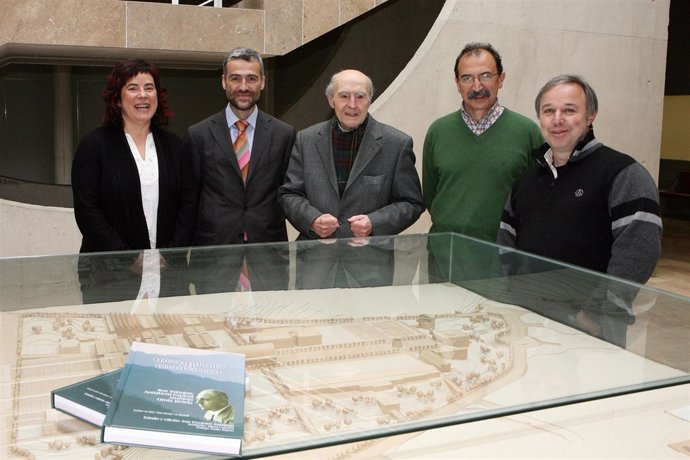 De izquierda a derecha, Ainhoa Mendia, Alfonso Carlosena, Miguel Urabayen, Emili