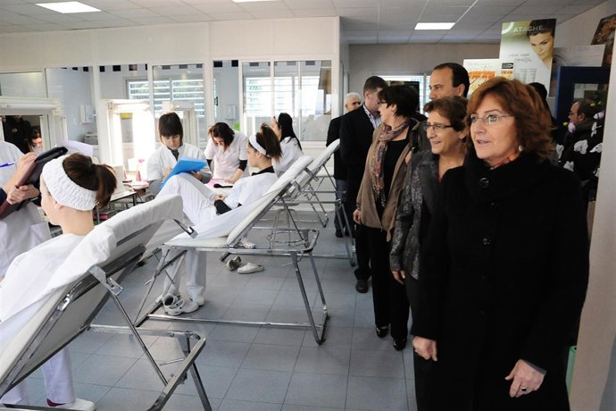 Broto visita el IES Santiago hernández de Zaragoza