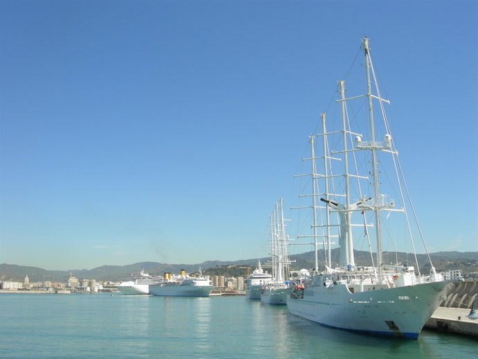 Cruceros Que Llegaron Hoy Al Puerto 