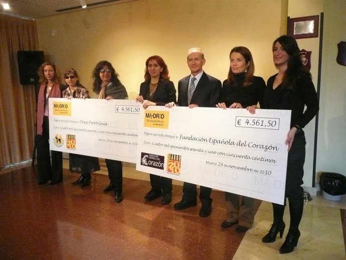 Acto de entrega de las donaciones 