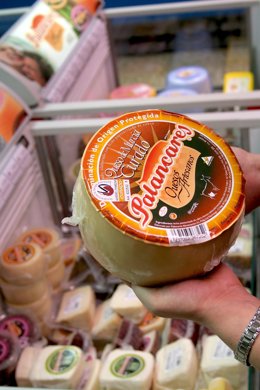 DOS QUESOS DE PALANCARES ALIMENTACIÓN ELEGIDOS LOS MEJORES DEL MUNDO EN LA WORLD