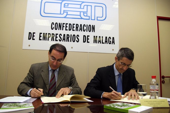 Firma convenio entre la CEM y Unicaja