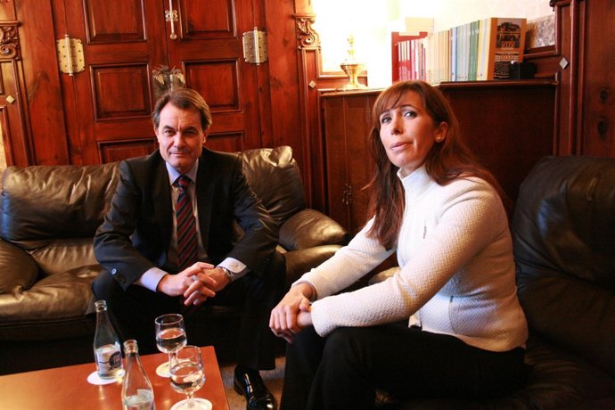 Reunión Mas y Camacho