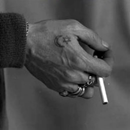 Imagen de la portada de 'Pistola y cuchillo' de Montero Glez