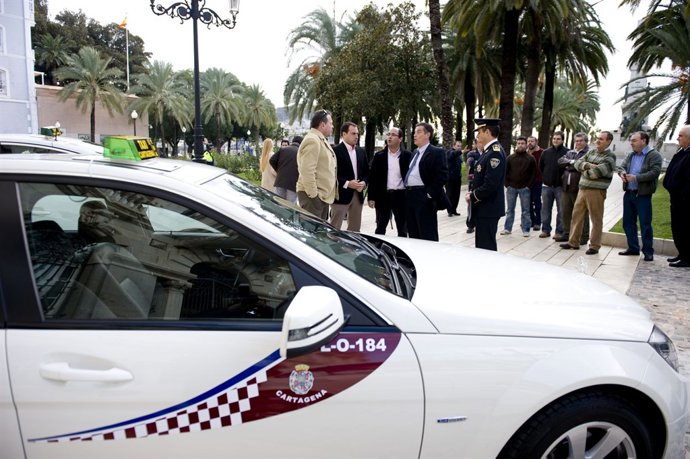 Los taxistas de Cartagena se modernizan con un nuevo logotipo 