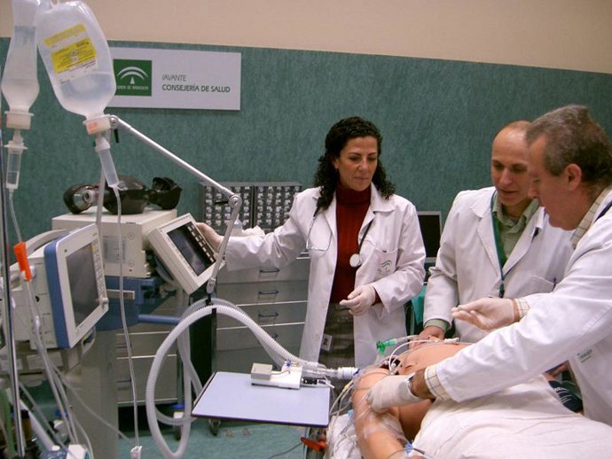 Sanitarios con equipos de simulación robótica del CMAT