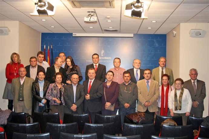 El consejero y los 21 alcaldes firmantes