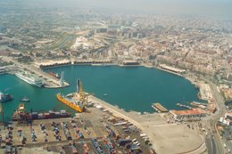 Vista general del puerto de Valencia.