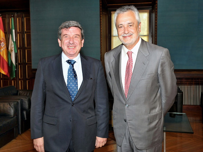 José Antonio Griñán y Luis García Garrido, en el Palacio de San Telmo