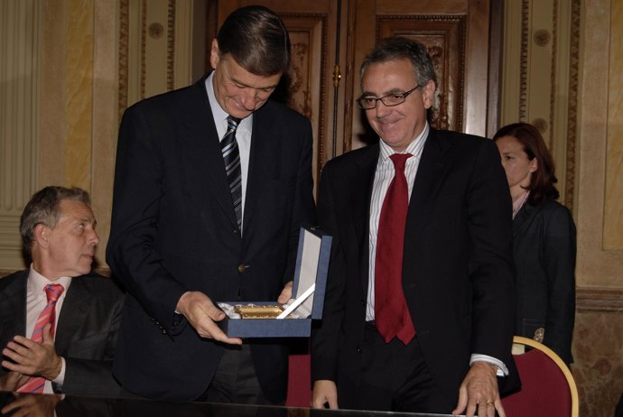 El presidente Miguel Sanz con Hermes Binner, gobernador de Santa Fe, en una visi