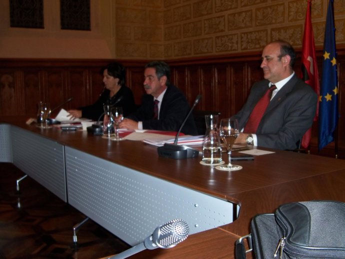 Un momento de la rueda de prensa