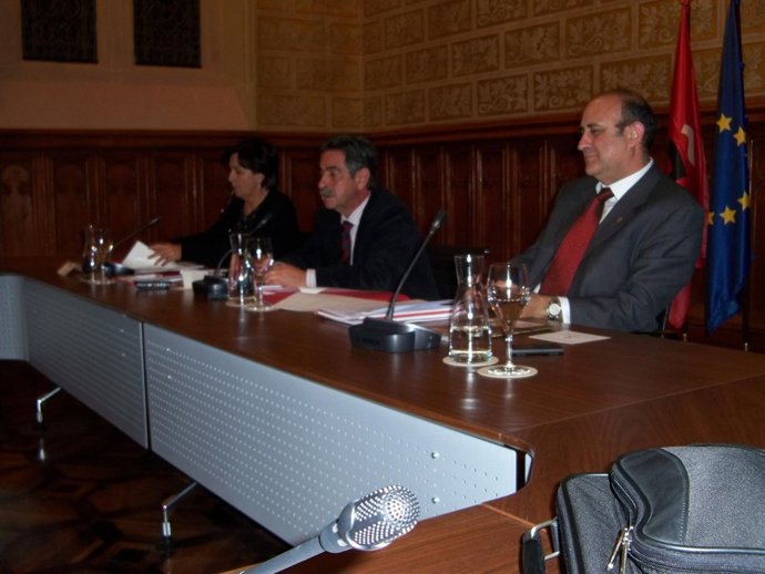 Un momento de la rueda de prensa