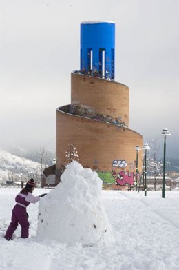 Nieve en el barrio de Buztintxuri, en Pamplona.