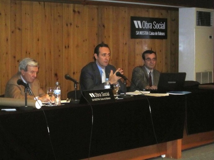 José Ramón Bauzá en el Círculo de Economía de Mallorca