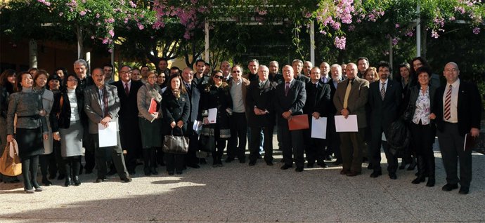 Todos los centros de la Universidad de Murcia reciben las certificaciones de los