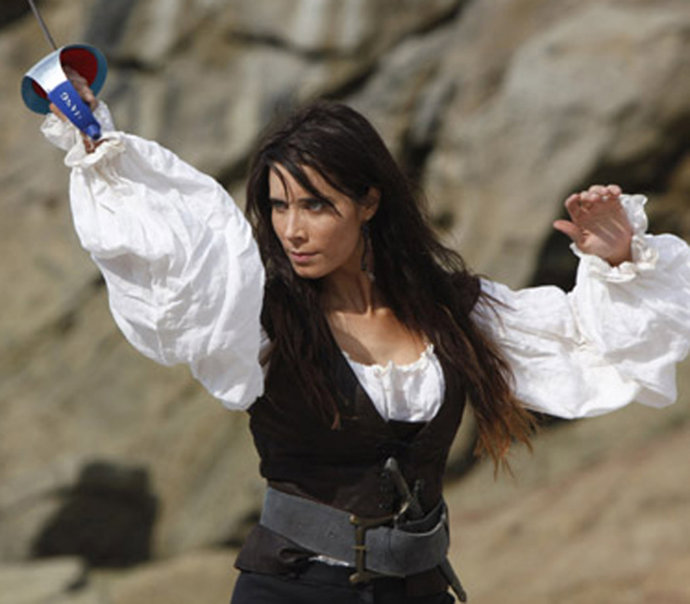 Pilar Rubio en la serie Piratas
