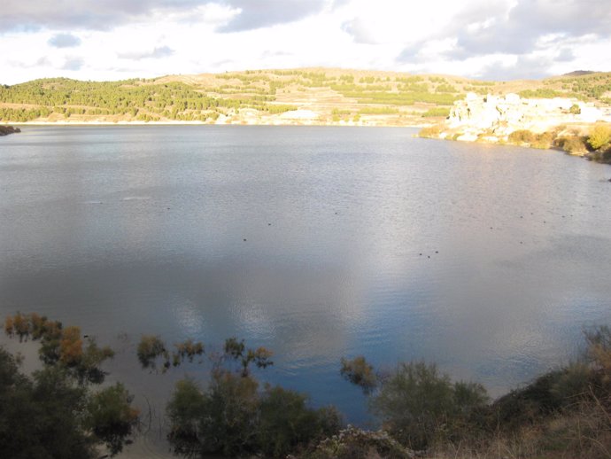 Embalse de la Cuenca del Ebro